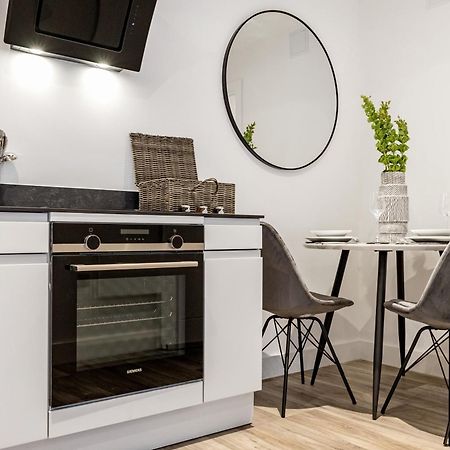 Tailored Stays - Central Cambridge, Lacon House Экстерьер фото